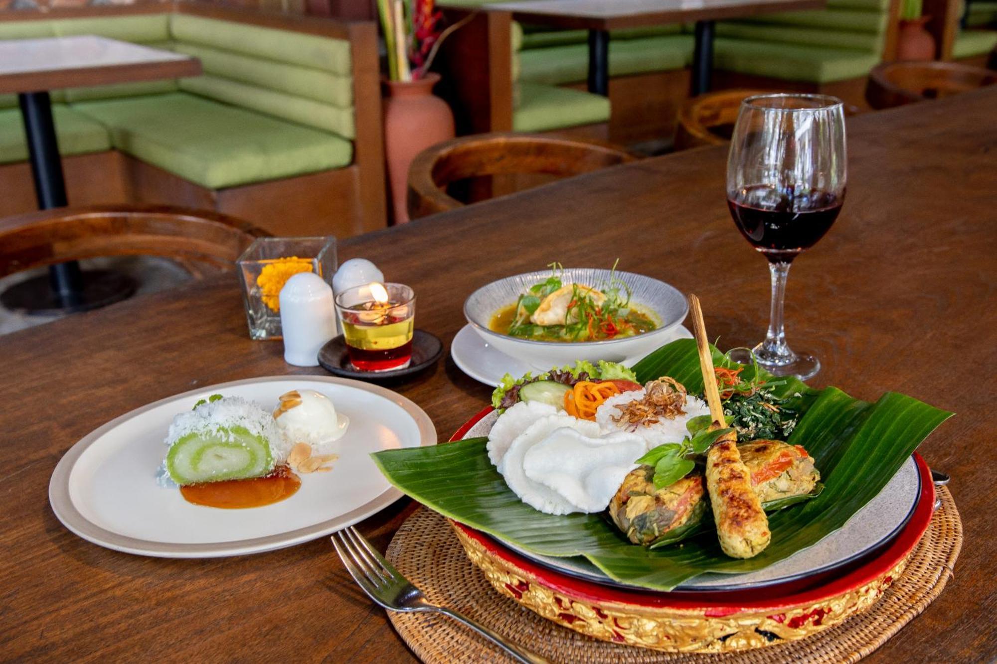 Anumana Ubud Hotel Экстерьер фото